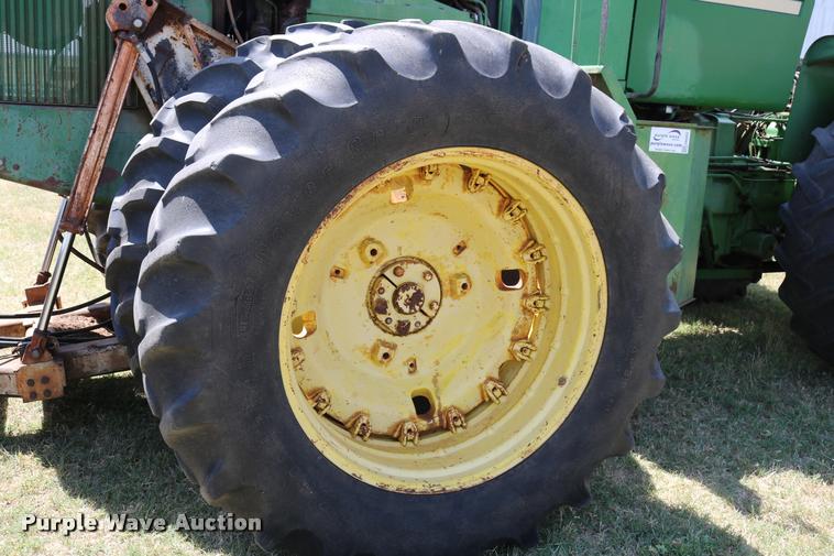 image for item DA6832 1980 John Deere 8640 4WD tractor