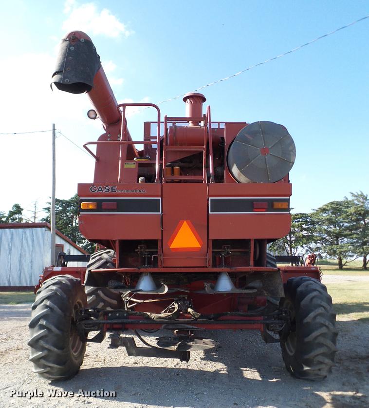 image for item DA6849 1987 Case IH 1680 RWA combine