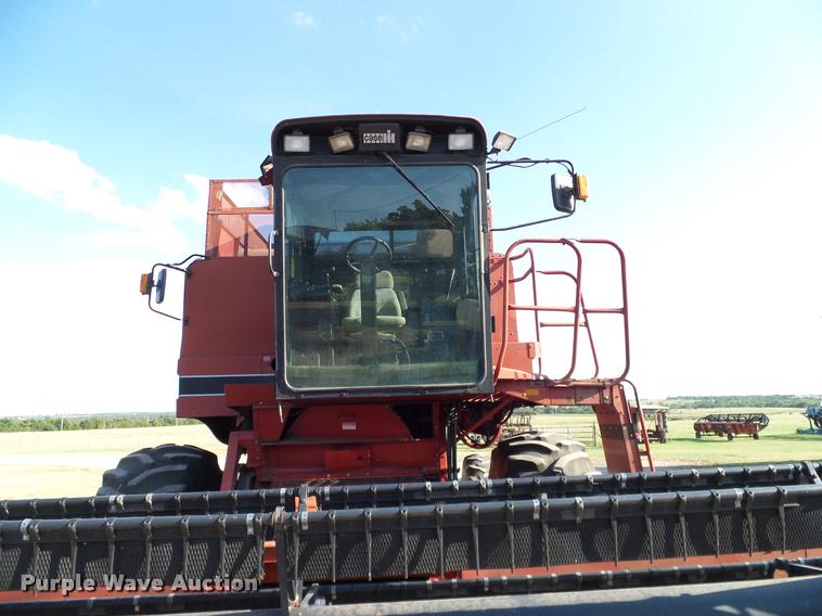 image for item DA6849 1987 Case IH 1680 RWA combine