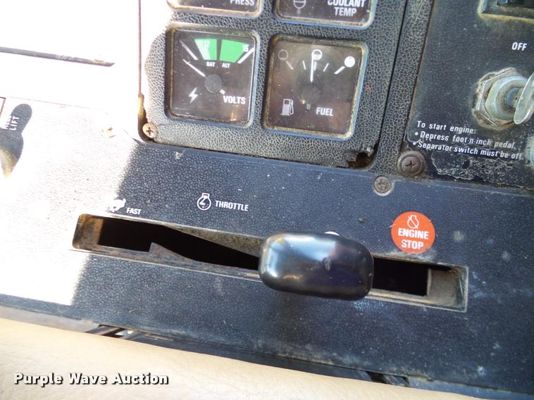 image for item DA6849 1987 Case IH 1680 RWA combine