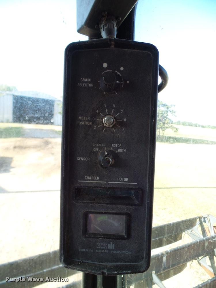 image for item DA6849 1987 Case IH 1680 RWA combine