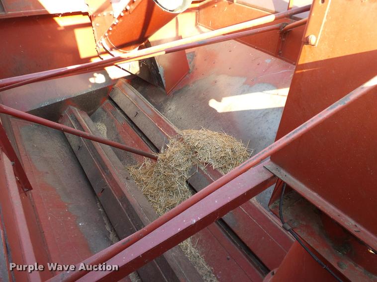 image for item DA6849 1987 Case IH 1680 RWA combine