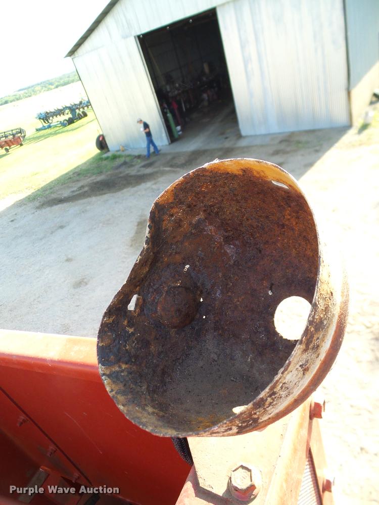 image for item DA6849 1987 Case IH 1680 RWA combine