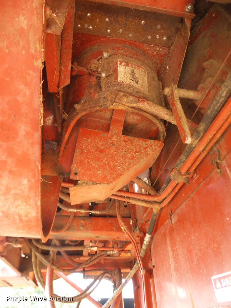 image for item DA6849 1987 Case IH 1680 RWA combine