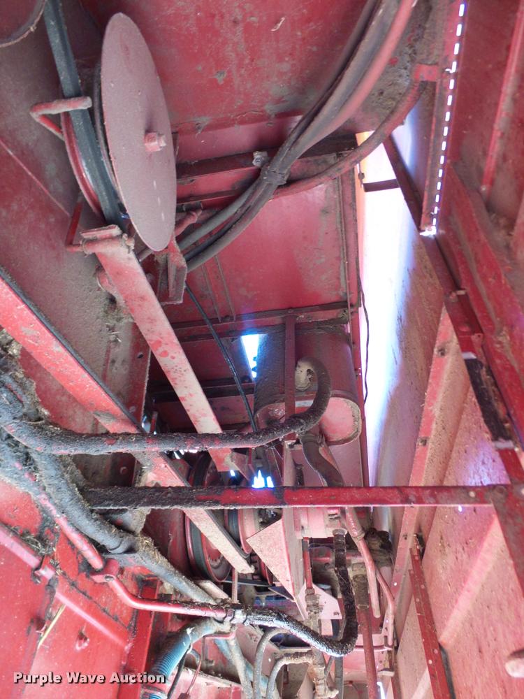 image for item DA6849 1987 Case IH 1680 RWA combine