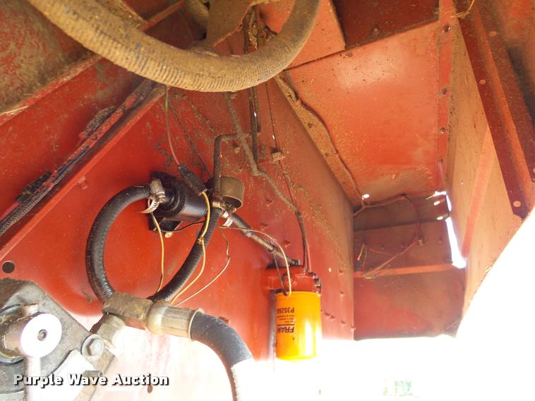 image for item DA6849 1987 Case IH 1680 RWA combine