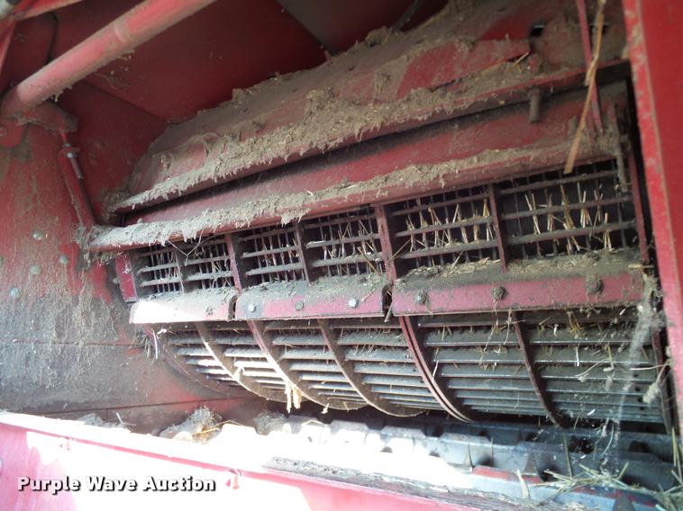 image for item DA6849 1987 Case IH 1680 RWA combine