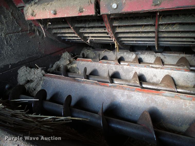 image for item DA6849 1987 Case IH 1680 RWA combine