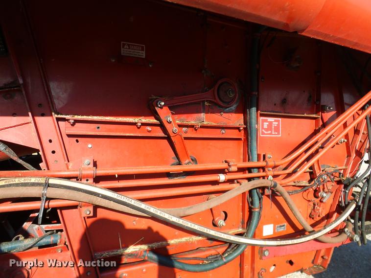 image for item DA6849 1987 Case IH 1680 RWA combine