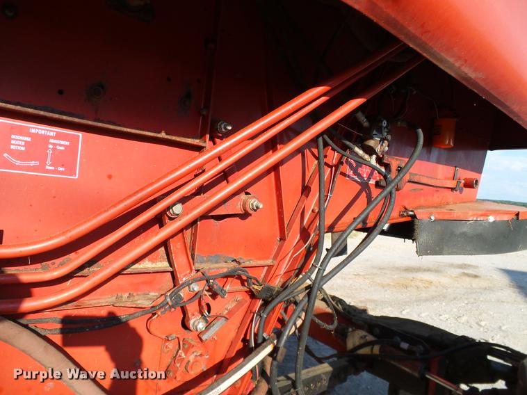 image for item DA6849 1987 Case IH 1680 RWA combine
