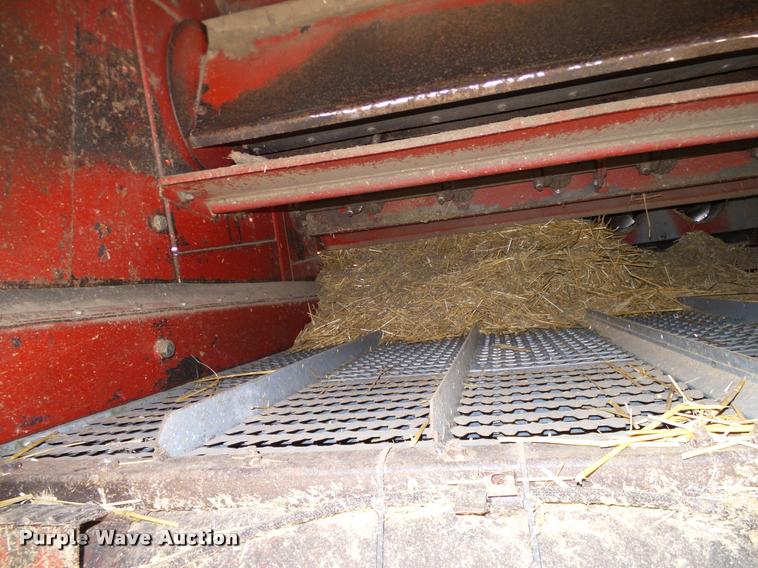 image for item DA6849 1987 Case IH 1680 RWA combine