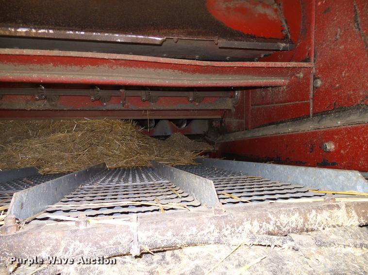 image for item DA6849 1987 Case IH 1680 RWA combine