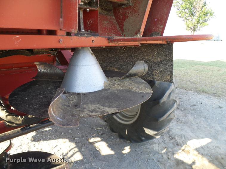 image for item DA6849 1987 Case IH 1680 RWA combine