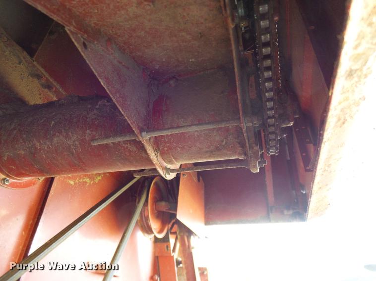 image for item DA6849 1987 Case IH 1680 RWA combine