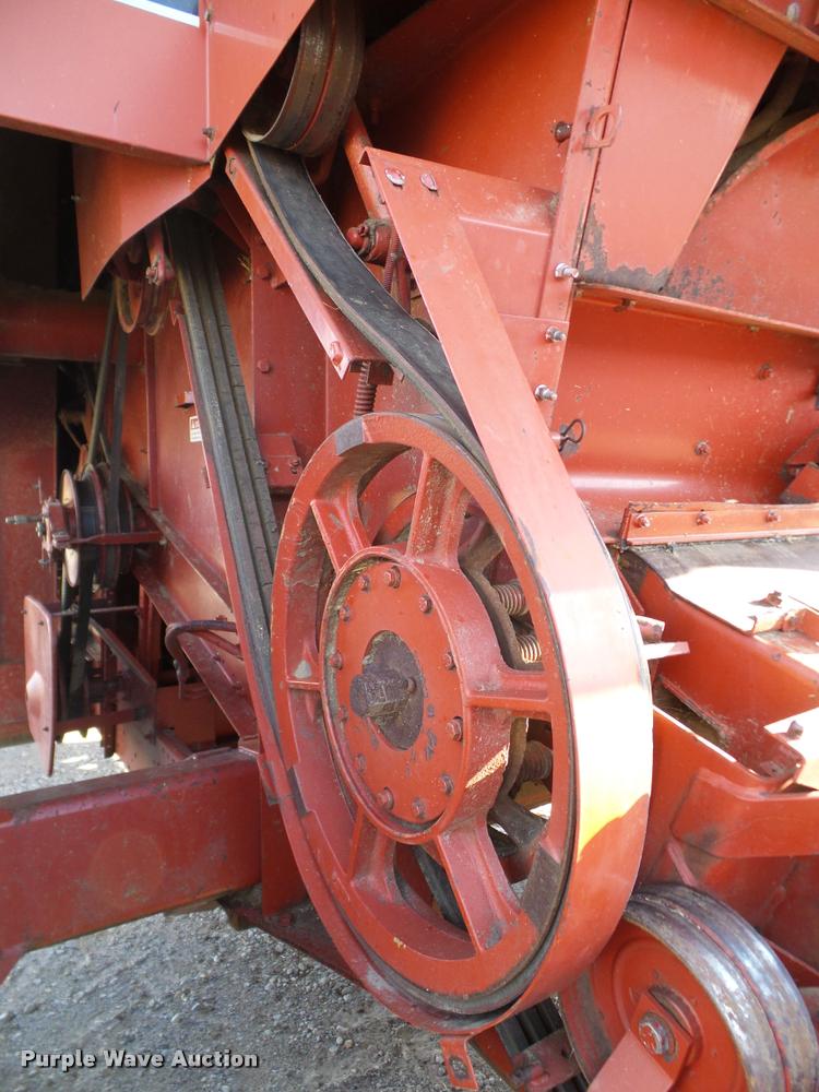 image for item DA6849 1987 Case IH 1680 RWA combine