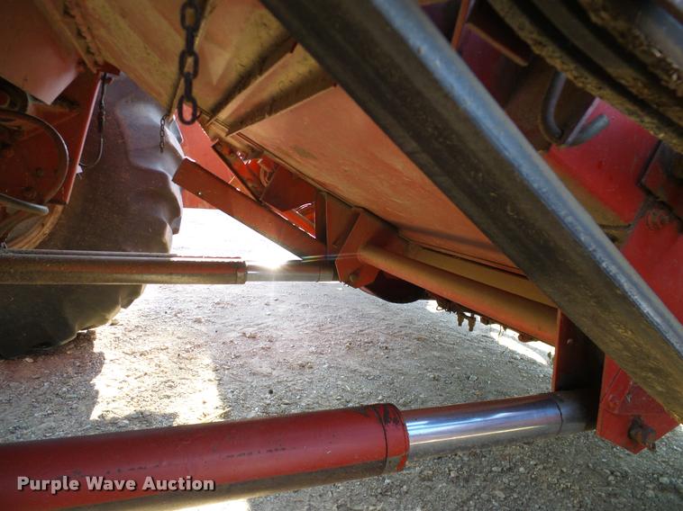 image for item DA6849 1987 Case IH 1680 RWA combine