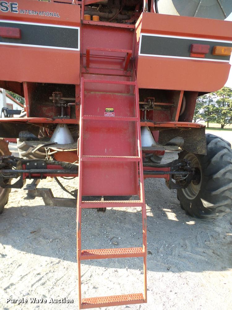 image for item DA6849 1987 Case IH 1680 RWA combine