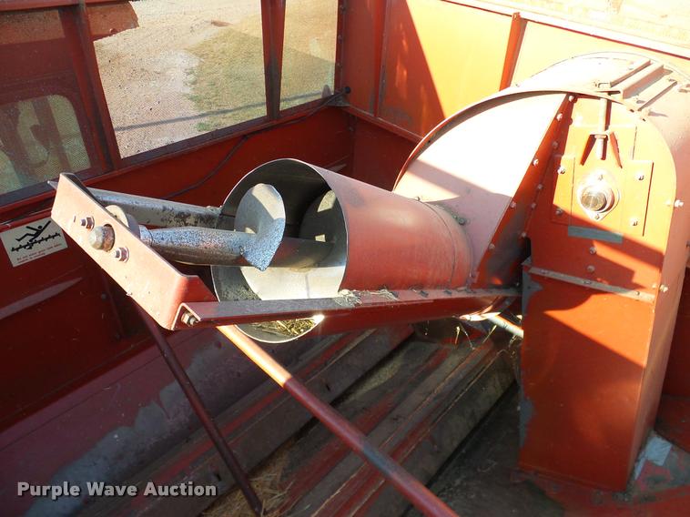 image for item DA6849 1987 Case IH 1680 RWA combine