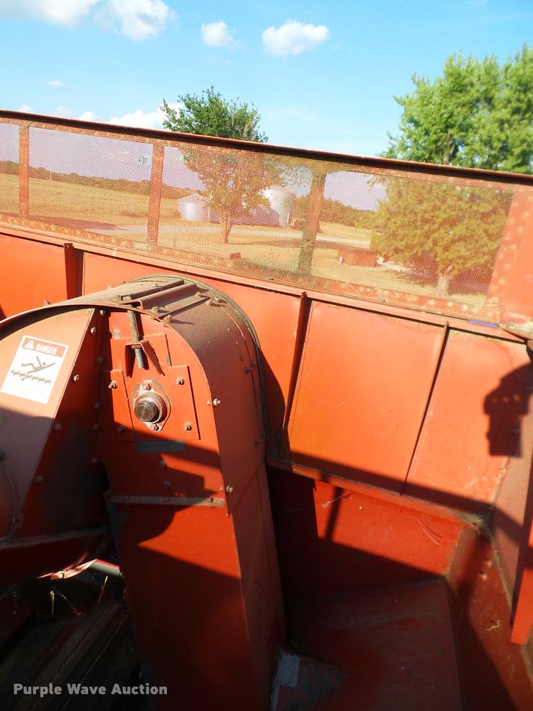 image for item DA6849 1987 Case IH 1680 RWA combine