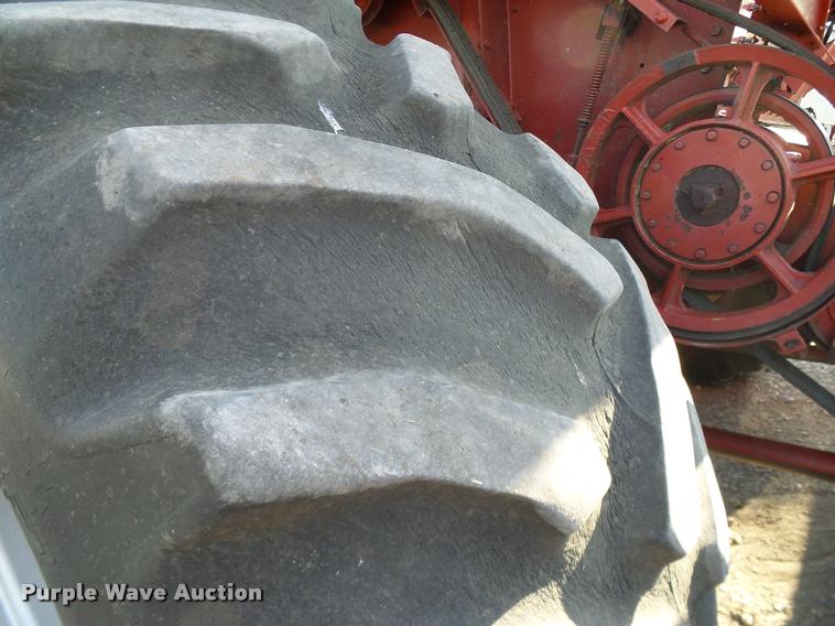 image for item DA6849 1987 Case IH 1680 RWA combine
