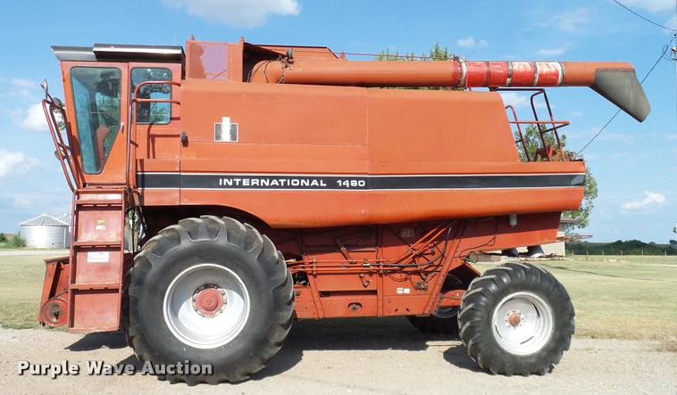 image for item DA6850 1980 International 1480 combine