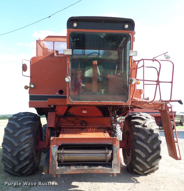 image for item DA6850 1980 International 1480 combine