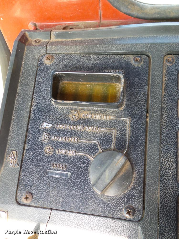 image for item DA6850 1980 International 1480 combine