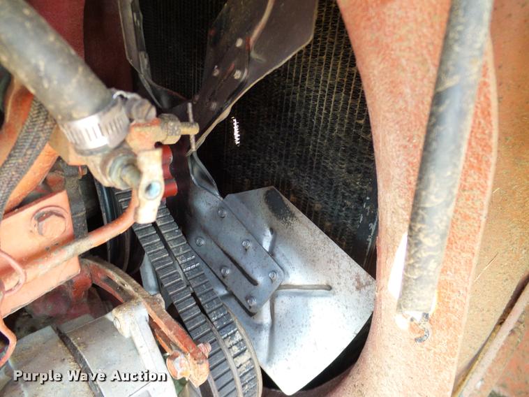 image for item DA6850 1980 International 1480 combine