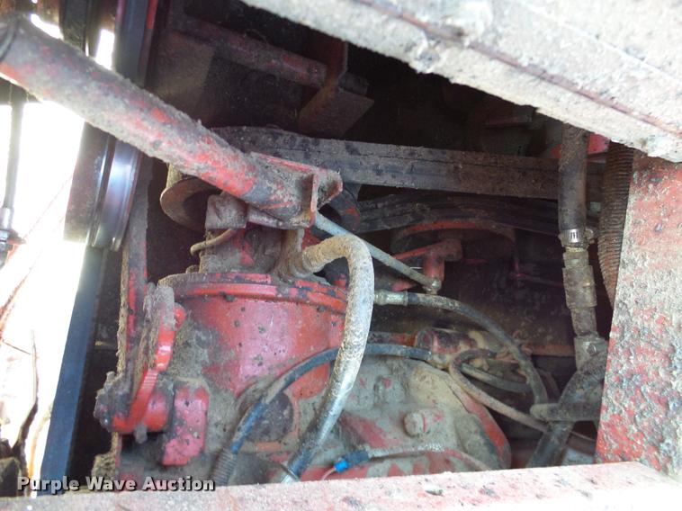image for item DA6850 1980 International 1480 combine