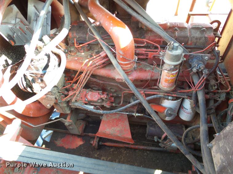 image for item DA6850 1980 International 1480 combine