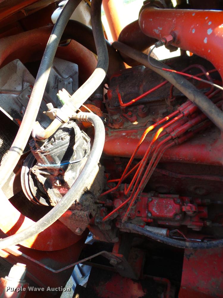 image for item DA6850 1980 International 1480 combine