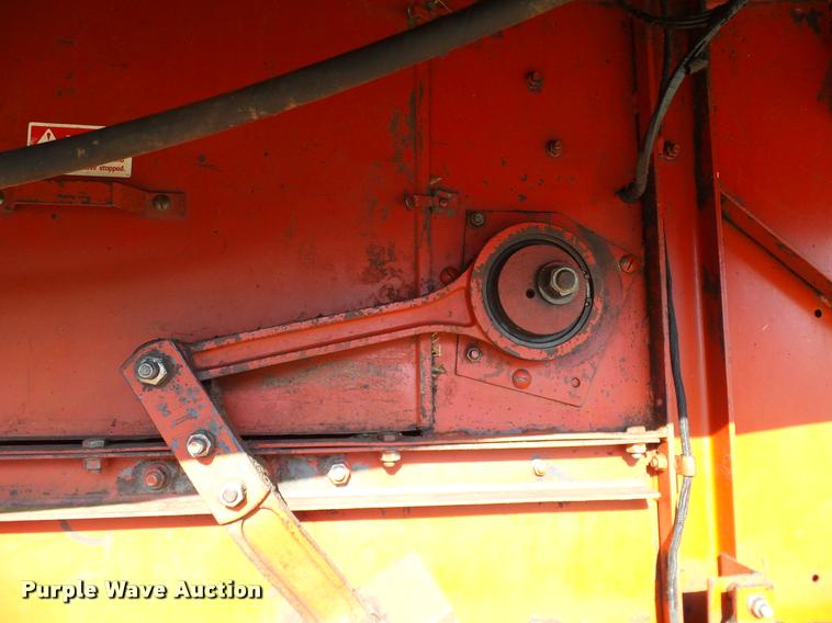 image for item DA6850 1980 International 1480 combine