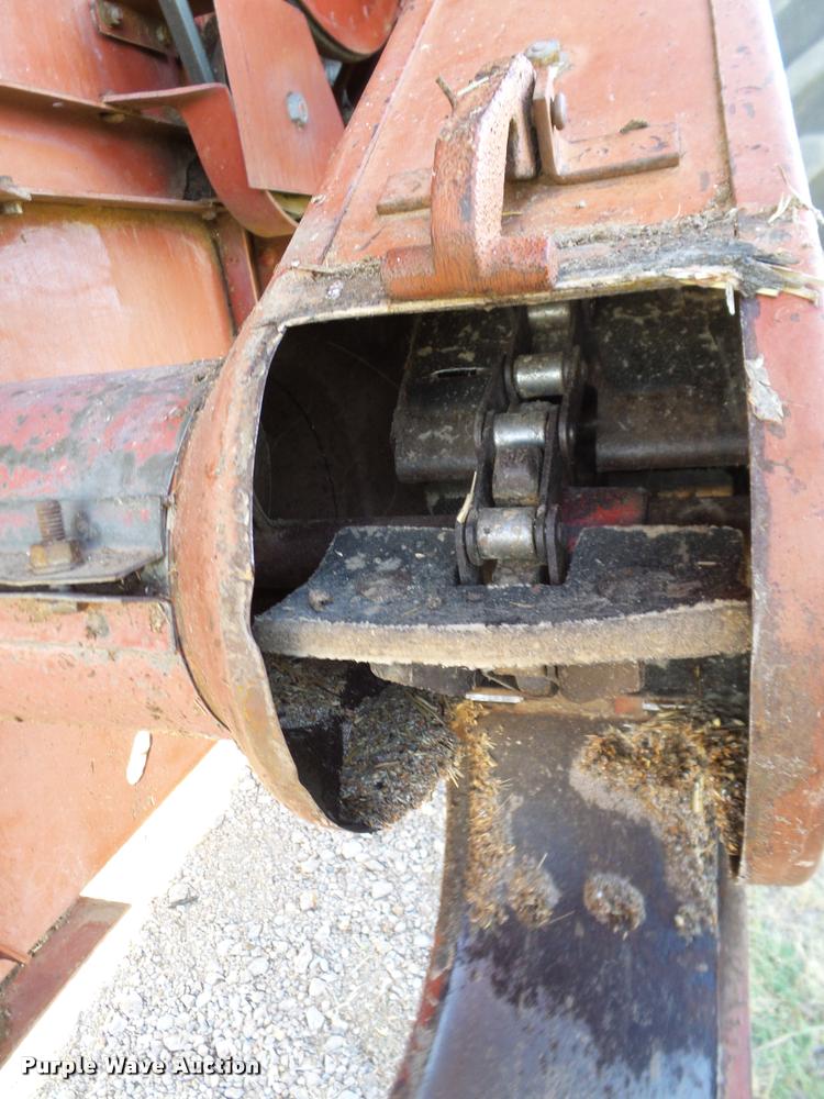 image for item DA6850 1980 International 1480 combine