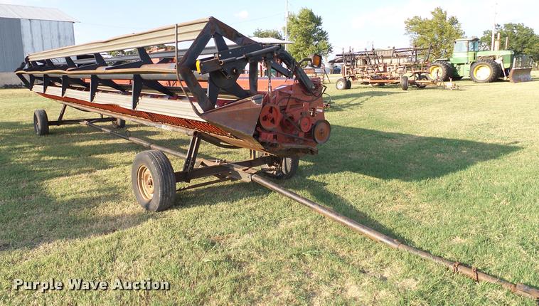 image for item DA6852 1996 Case IH 1010 rigid head
