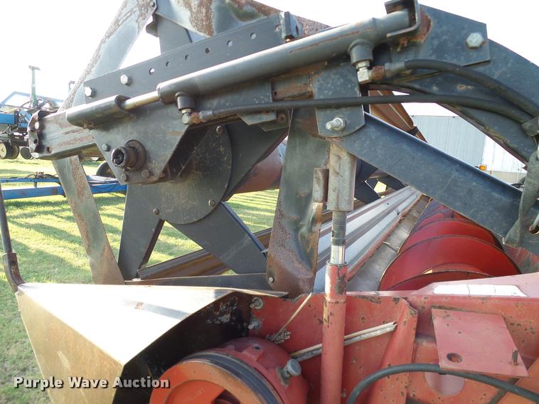 image for item DA6852 1996 Case IH 1010 rigid head