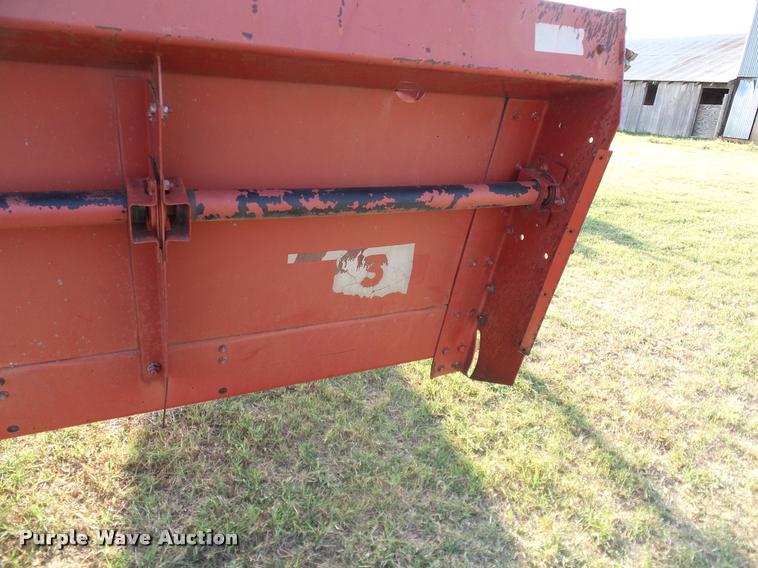 image for item DA6852 1996 Case IH 1010 rigid head