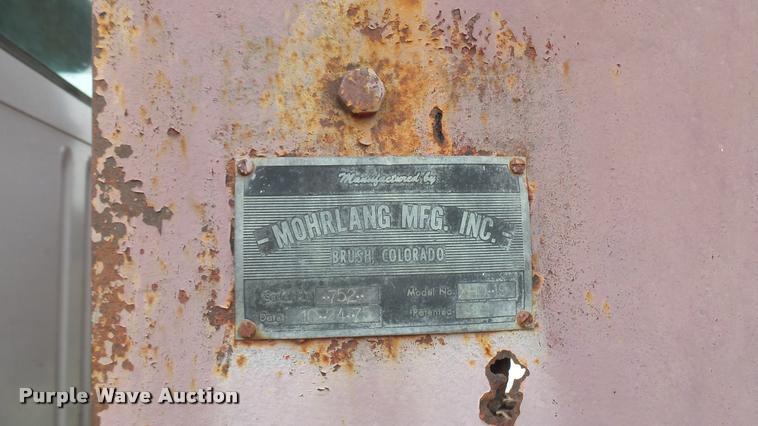 image for item DA7769 1978 International F2554 manure spreader truck