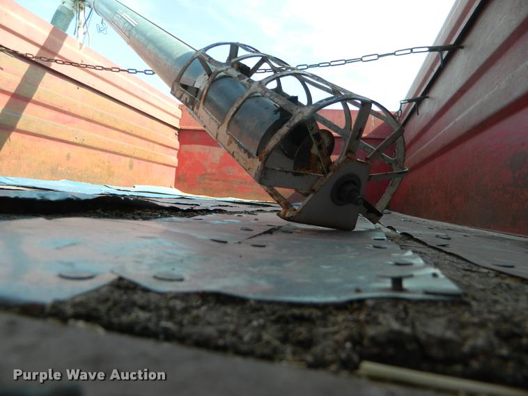 image for item DB1095 1964 International 1600 grain truck