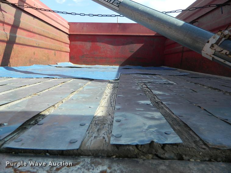 image for item DB1095 1964 International 1600 grain truck