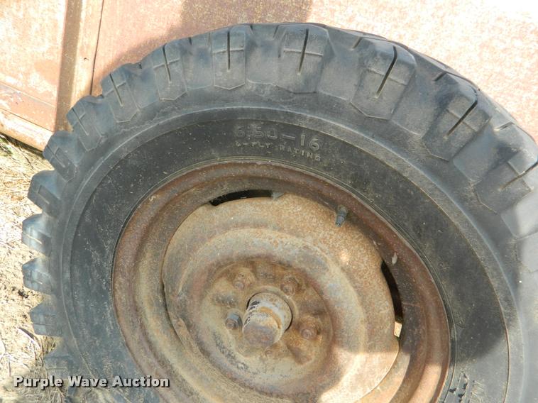 image for item DB1096 Livestock transport trailer