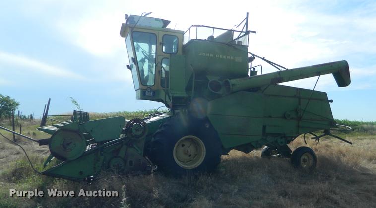 image for item DB1097 John Deere 105 combine