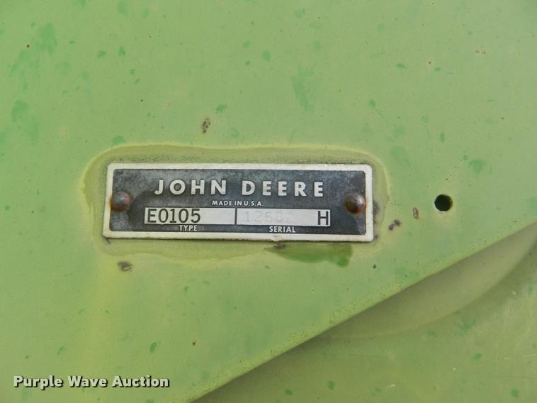 image for item DB1097 John Deere 105 combine