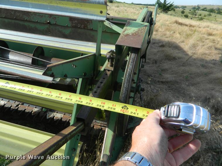 image for item DB1097 John Deere 105 combine