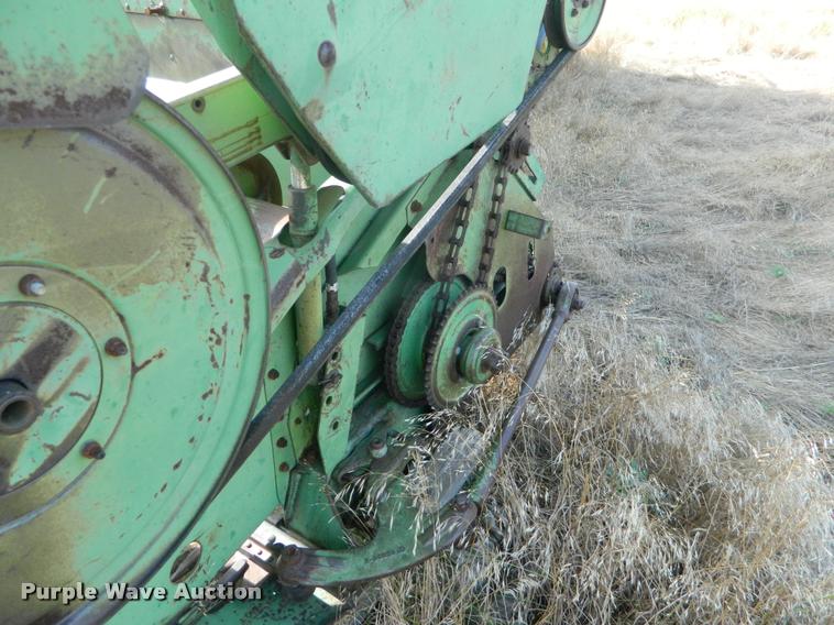 image for item DB1097 John Deere 105 combine