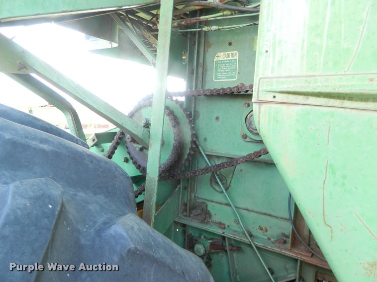 image for item DB1097 John Deere 105 combine