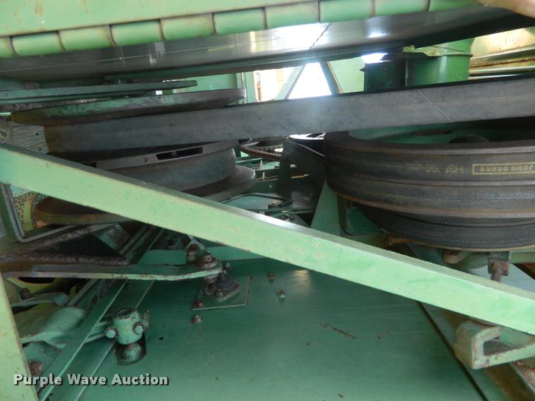 image for item DB1097 John Deere 105 combine