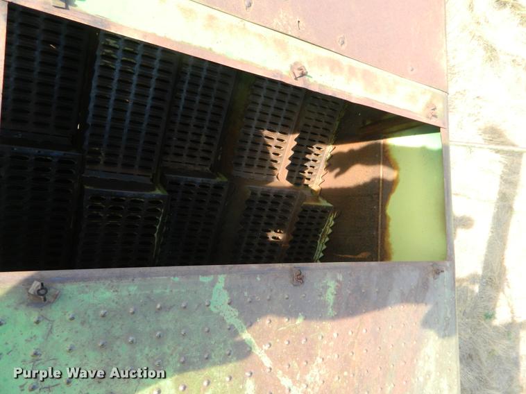 image for item DB1097 John Deere 105 combine