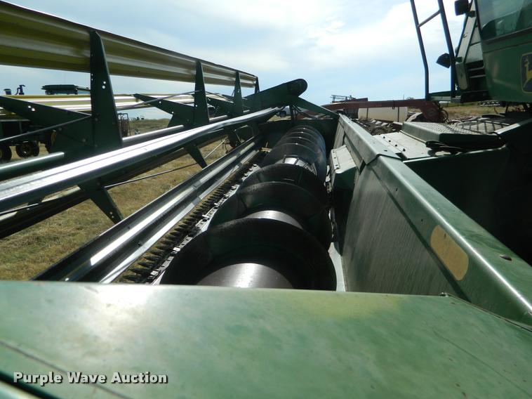 image for item DB1103 1976 John Deere 6600 combine