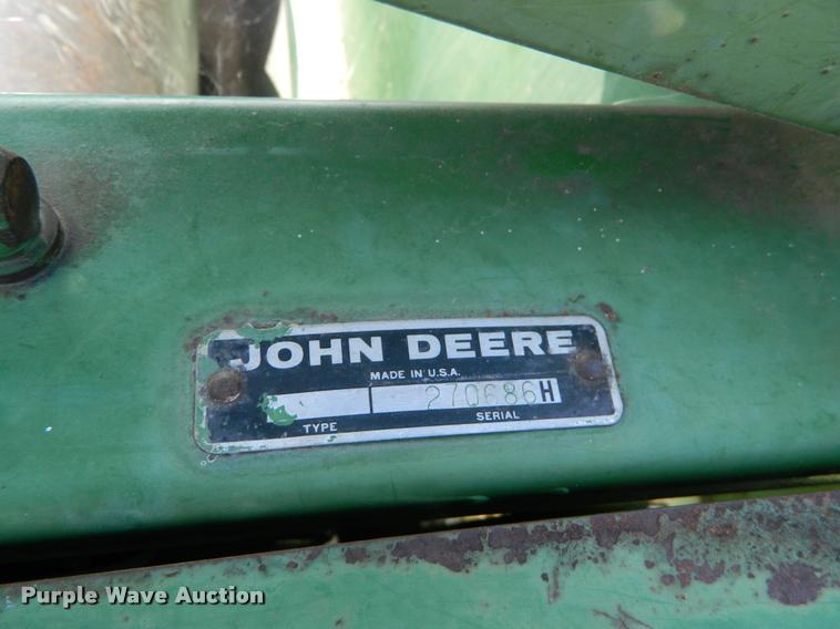 image for item DB1103 1976 John Deere 6600 combine