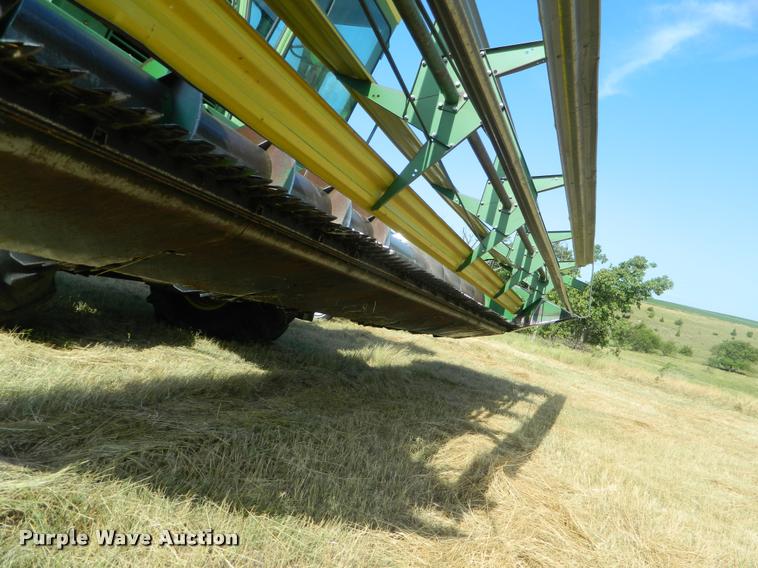 image for item DB1103 1976 John Deere 6600 combine